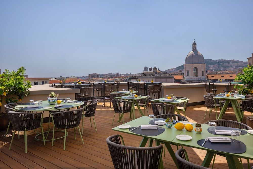 undefined UNA HOTELS Napoli 6