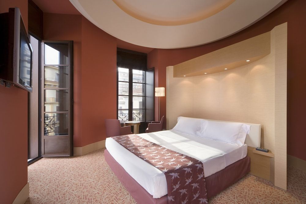 undefined UNA HOTELS Napoli 5
