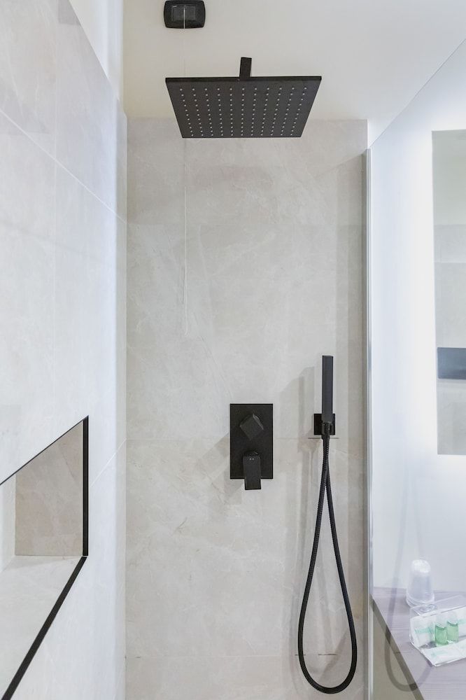 Best Western Hotel Plaza Superior Room, 1 King Bed 14