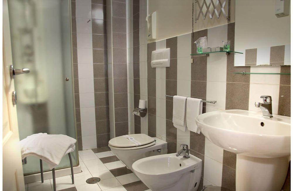 undefined Caravaggio Hotel 9