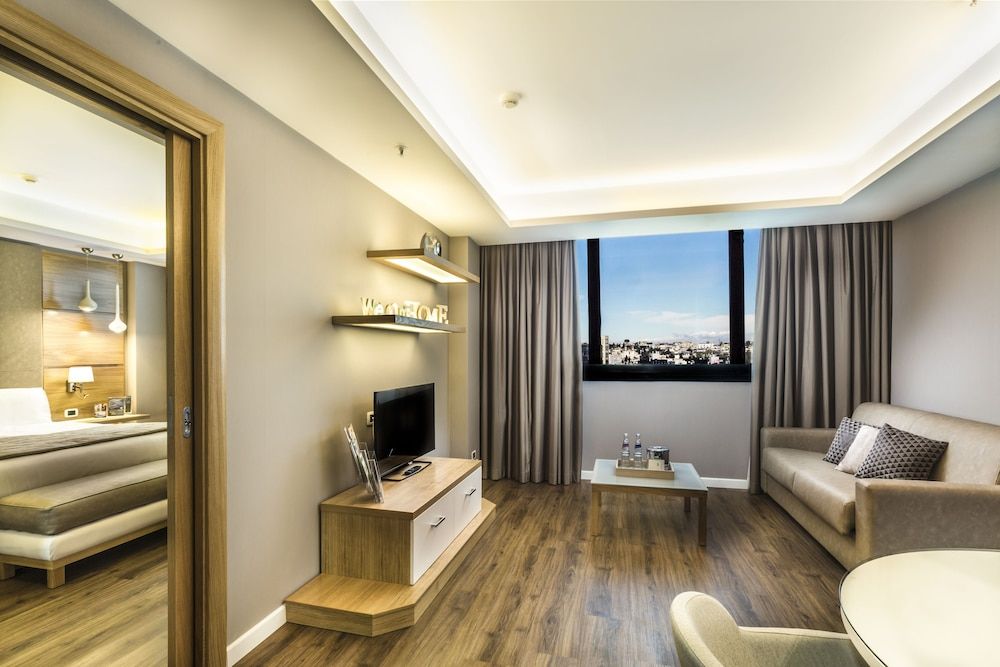 undefined Holiday Inn Naples by IHG 3