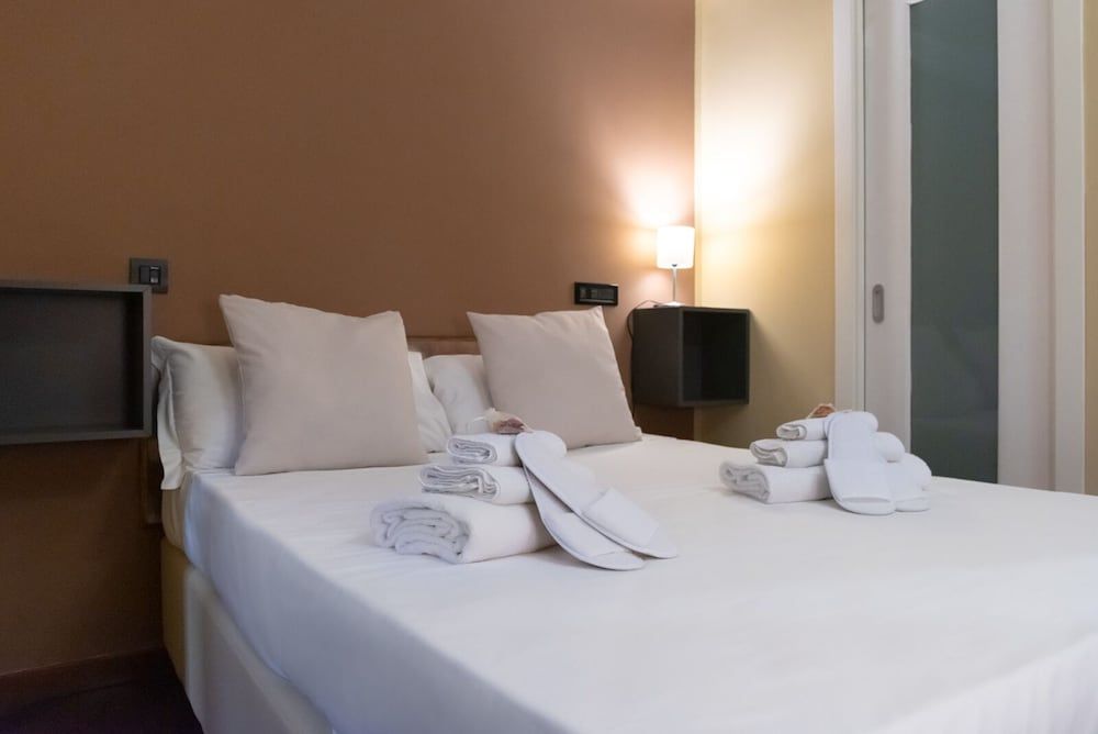 Hotel Suite Ares Double Room, Balcony 5