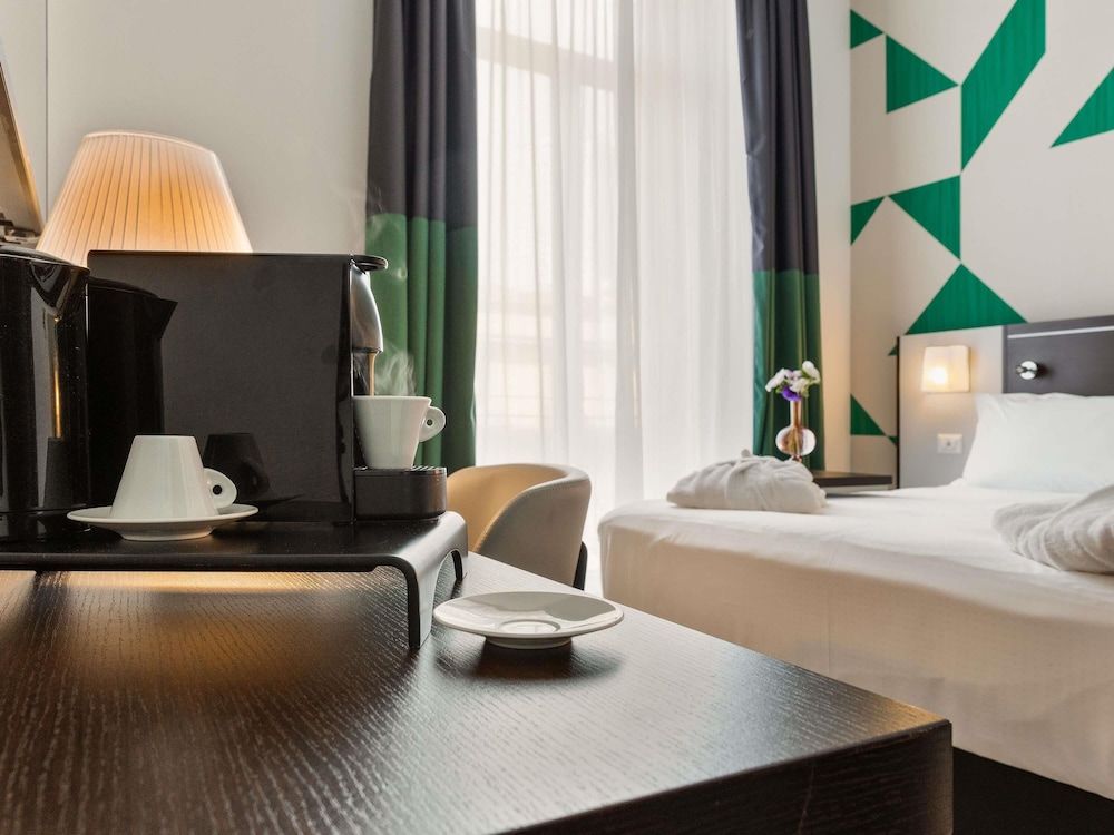 undefined Mercure Napoli Centro Angioino 9