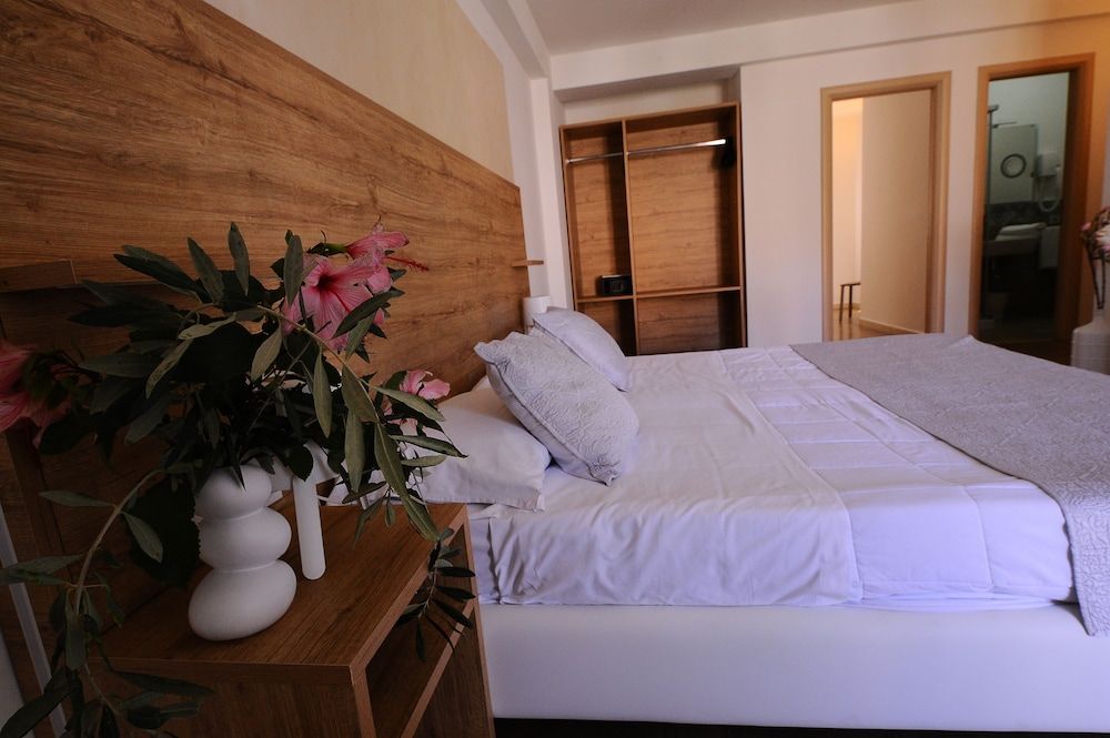 Family Room, Multiple Beds, Non Smoking, Balcony