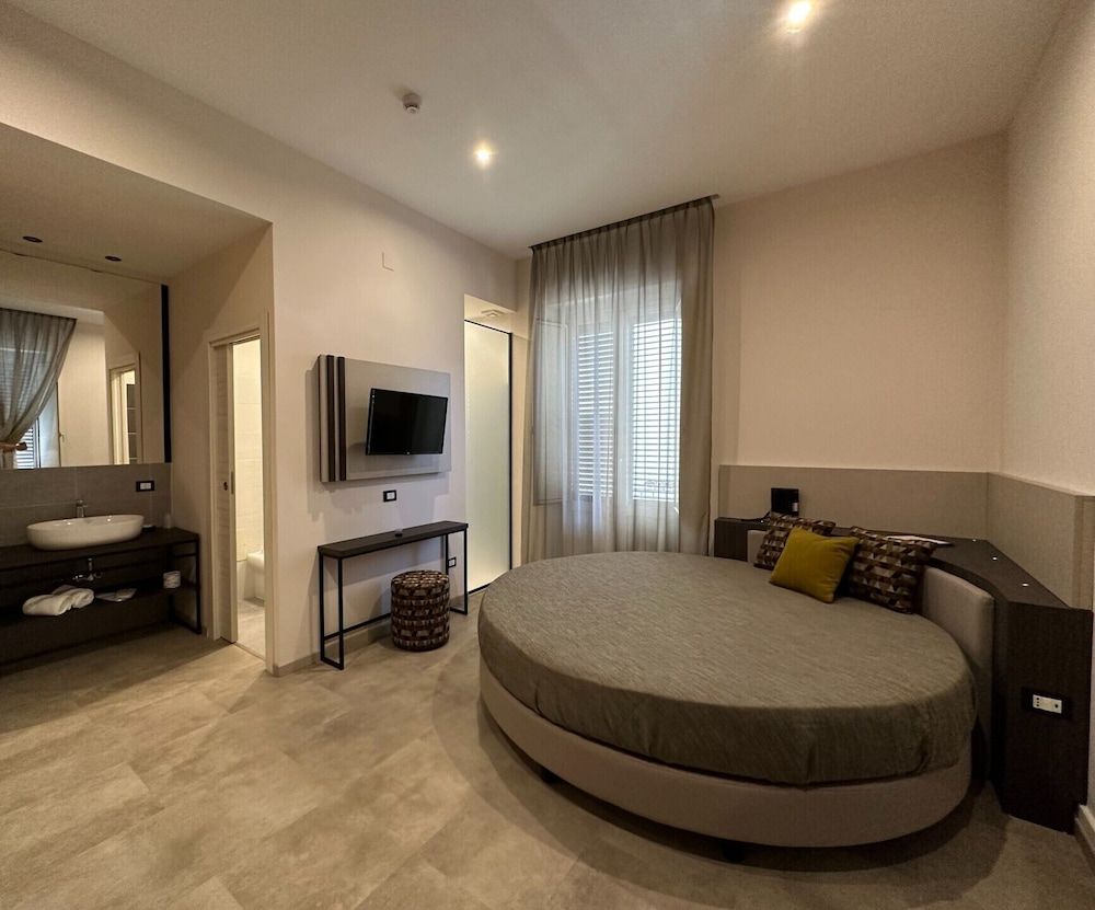 Hotel Tonic Deluxe Double Room