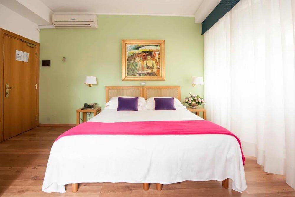 undefined Hotel Touring Pisa