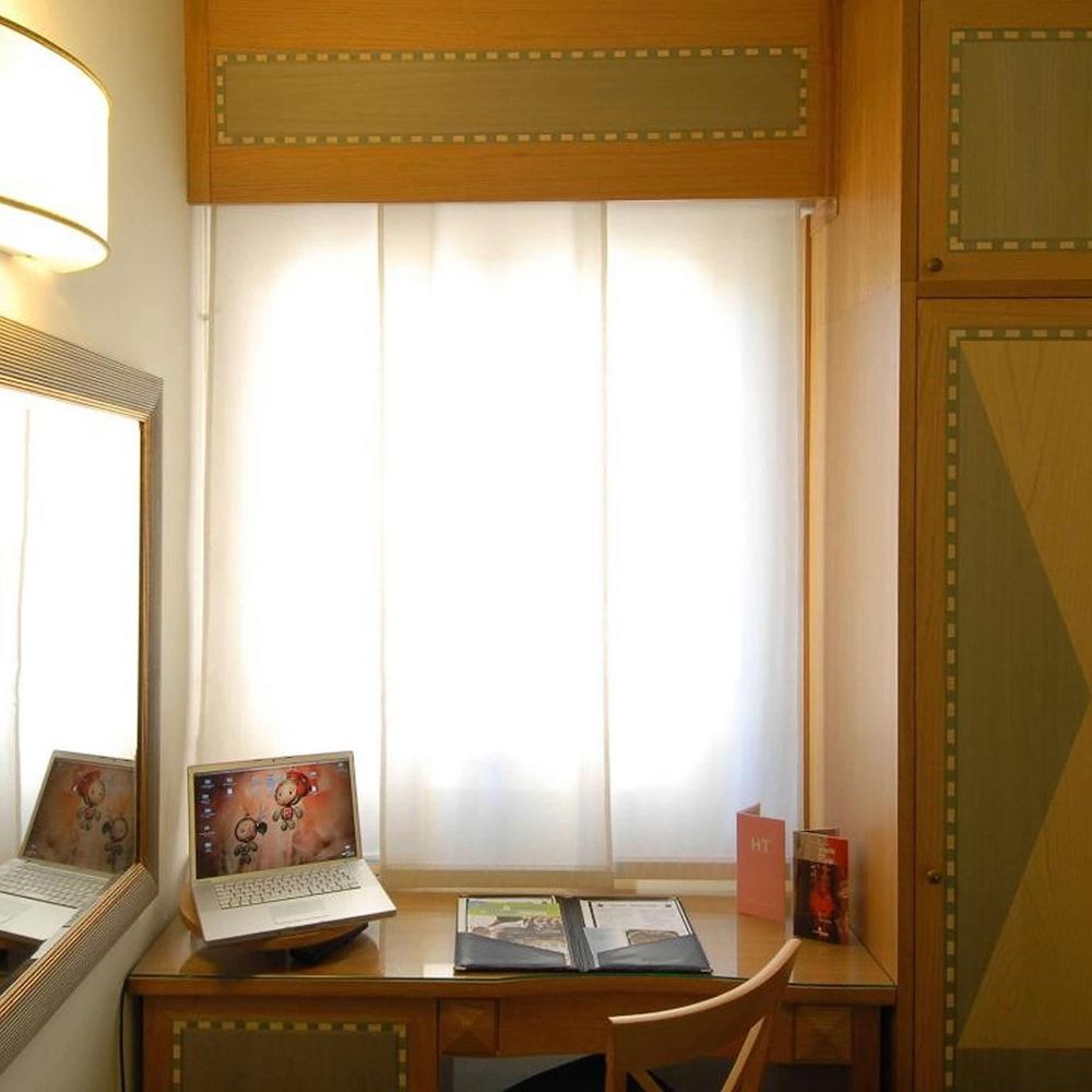 undefined Hotel Touring Pisa 2