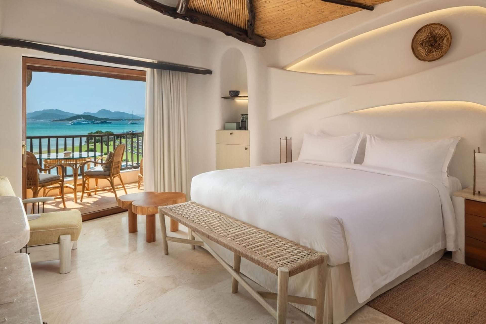 Contemporary Premium, King Bed, Sea View, Balcony