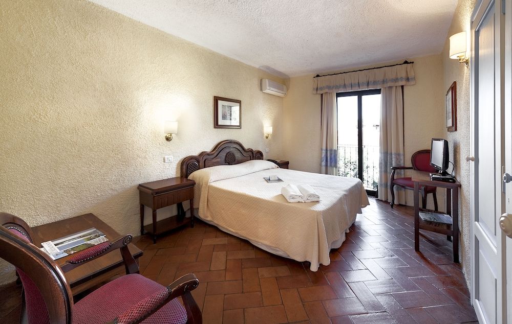 Economy Double Room, Garden View