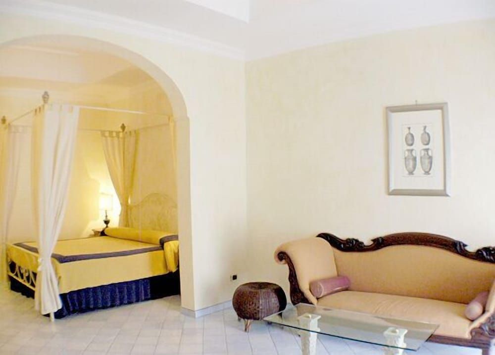 undefined Hotel Posa Posa 4