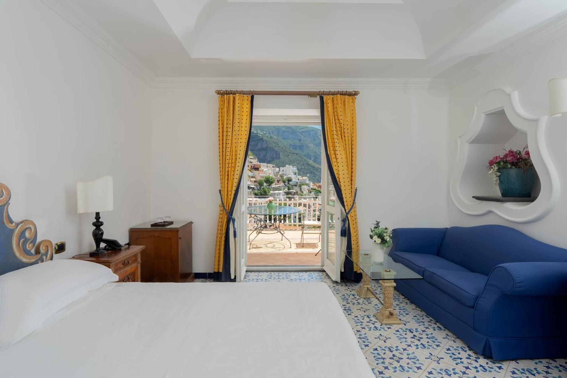 Corner Suite with Sea View