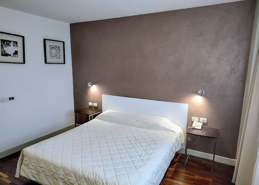 Hotel Datini Standard Double Room Single Use 5