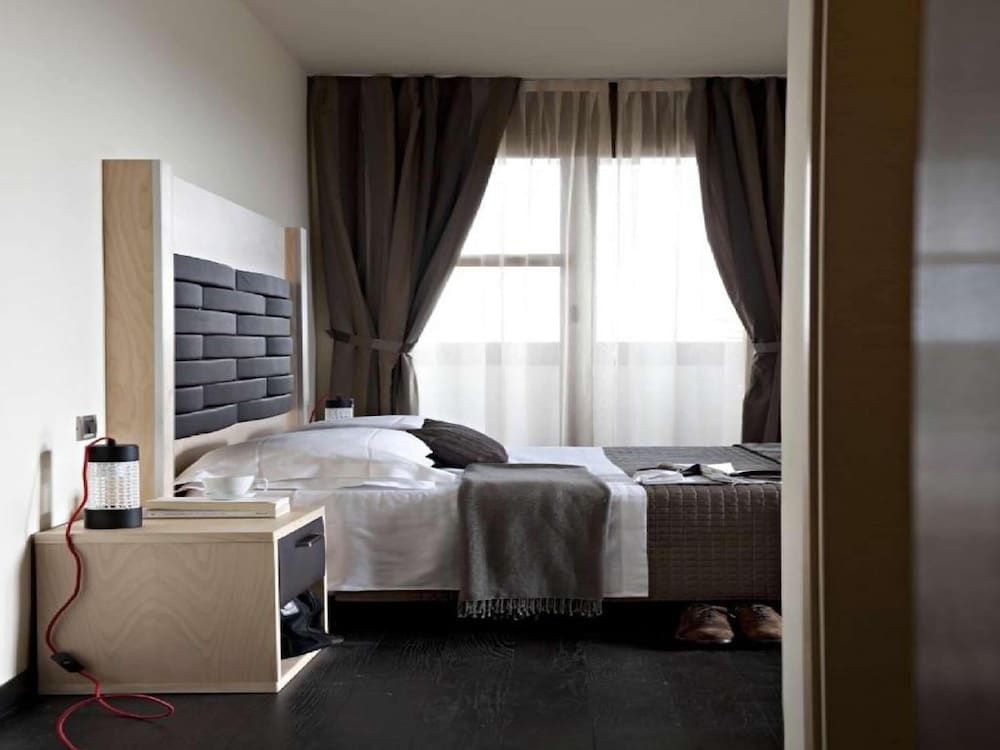 Art Hotel Museo Deluxe Double Room 4