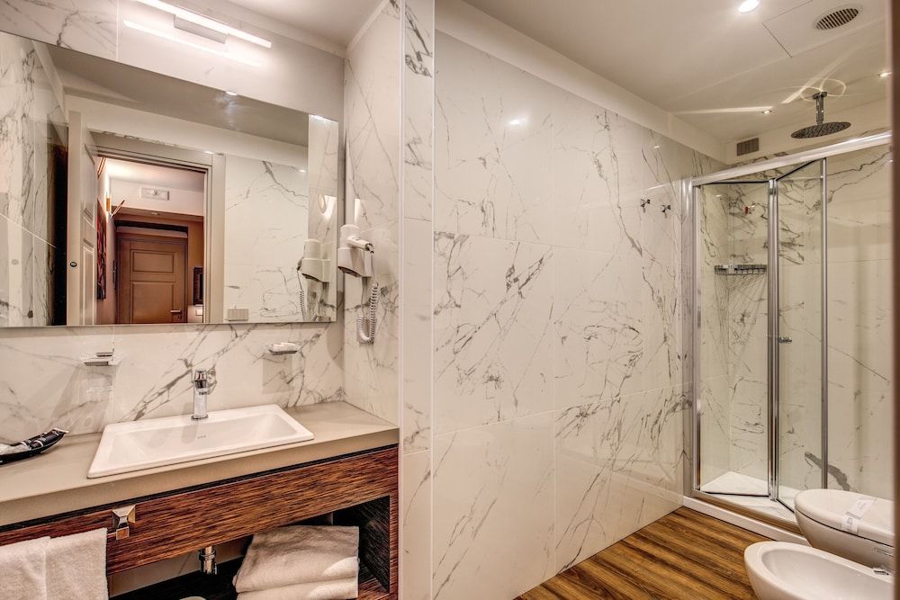 Al Manthia Hotel Standard Double Room 11