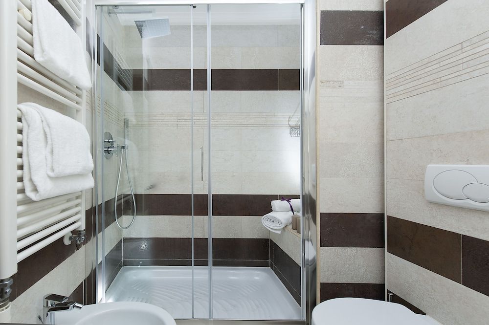 Yes Hotel Double or Twin Room 8