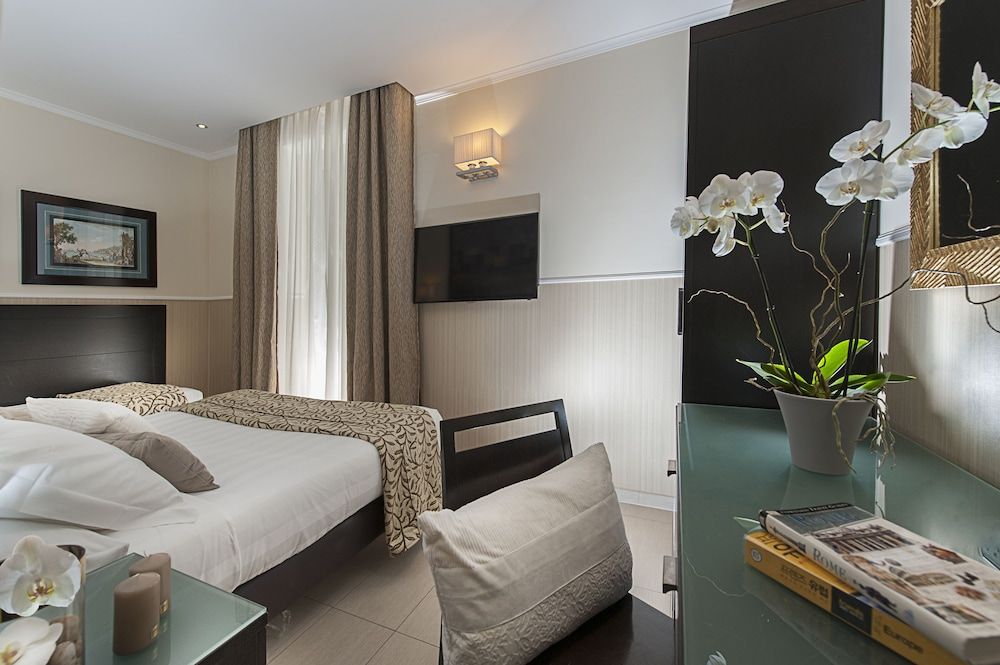 Yes Hotel Triple Room 2