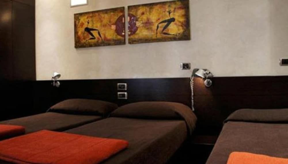 undefined Hotel Accademia 9