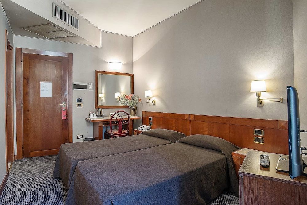 undefined Hotel Accademia 2