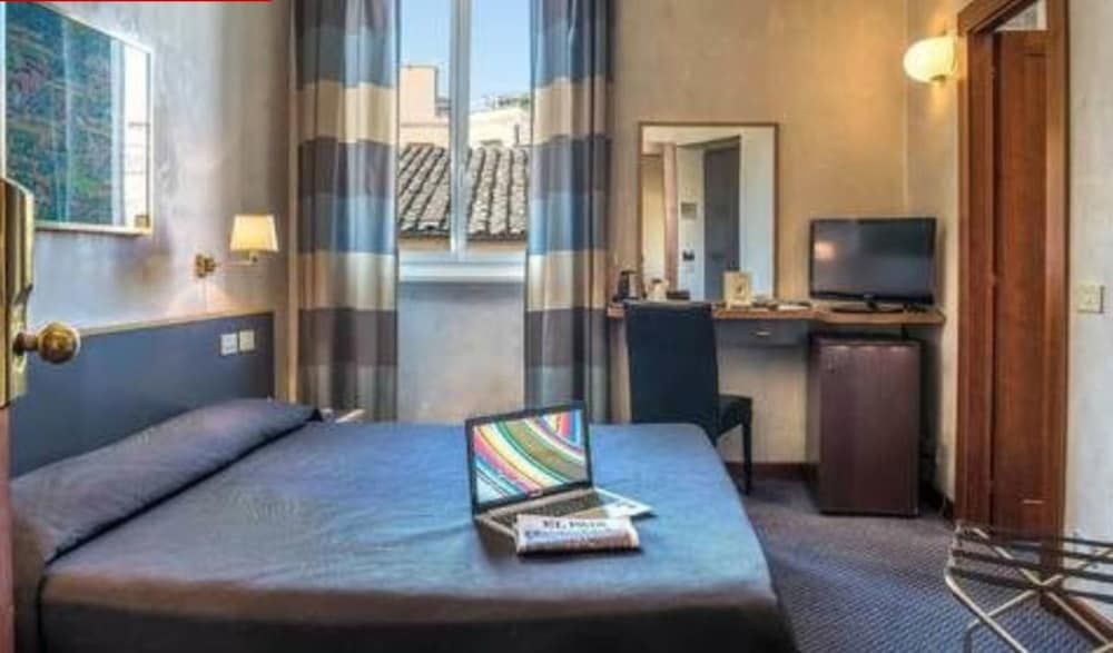 undefined Hotel Accademia 3