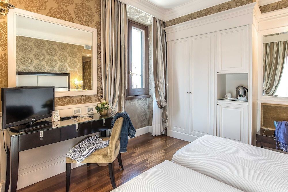 Albergo Del Senato Standard Double Room 11