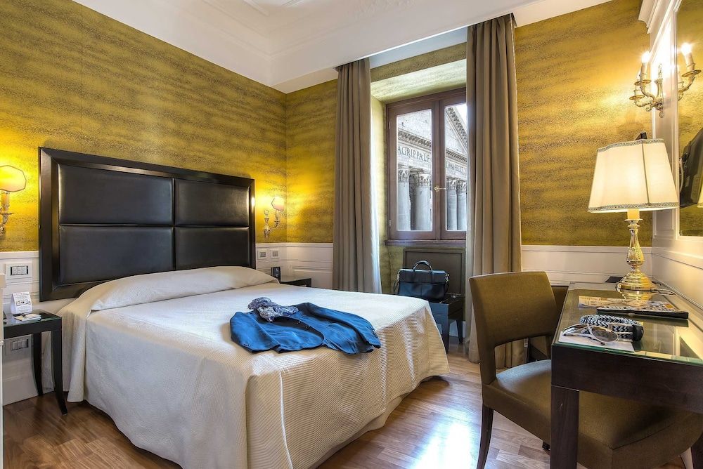 Albergo Del Senato Superior Double Room, City View 2