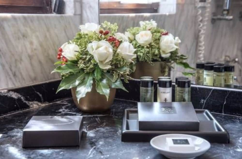 Albergo Del Senato Superior Double Room, City View 5