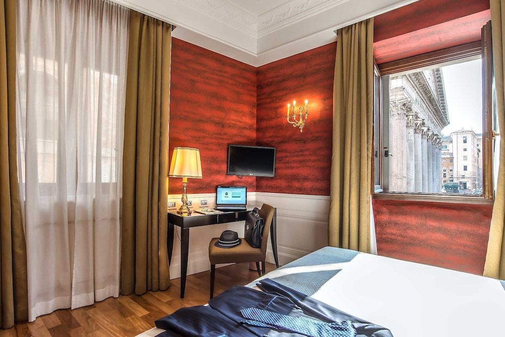 Albergo Del Senato Superior Double Room, City View 8