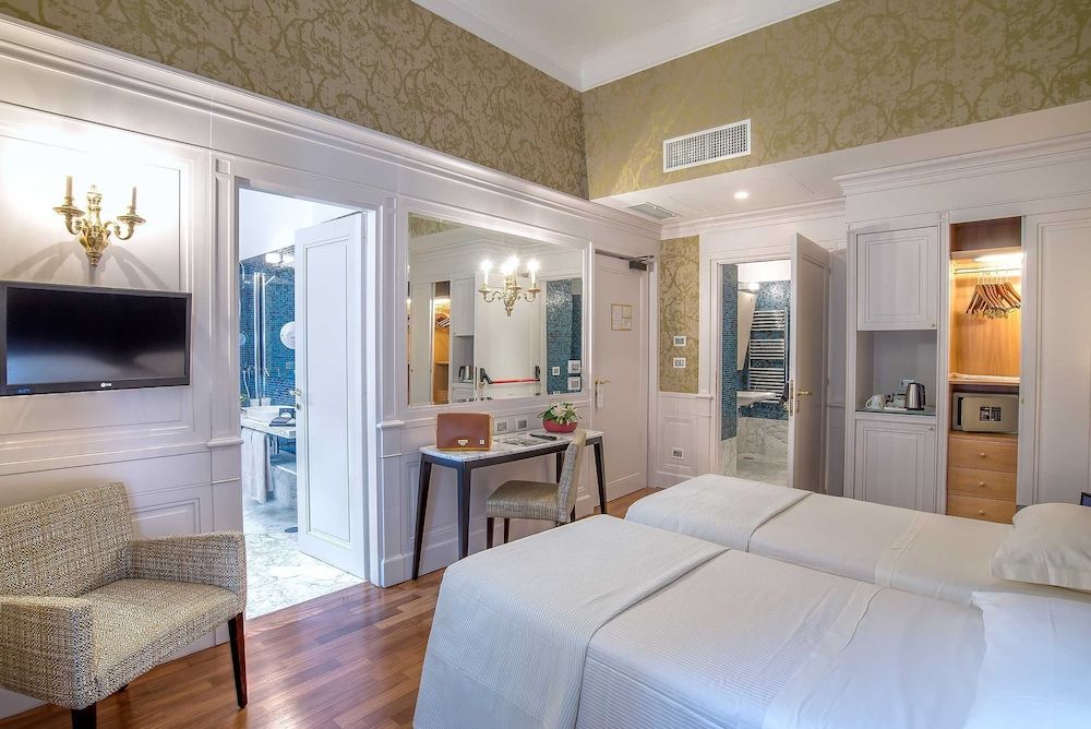 Albergo Del Senato Standard Double Room 10