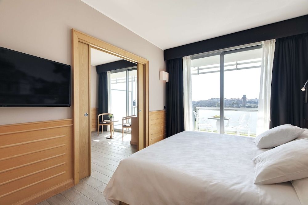 undefined Occidental Aran Park 3