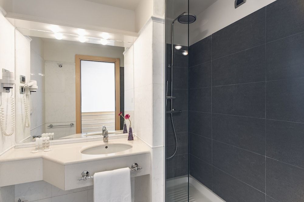 undefined Occidental Aran Park 8