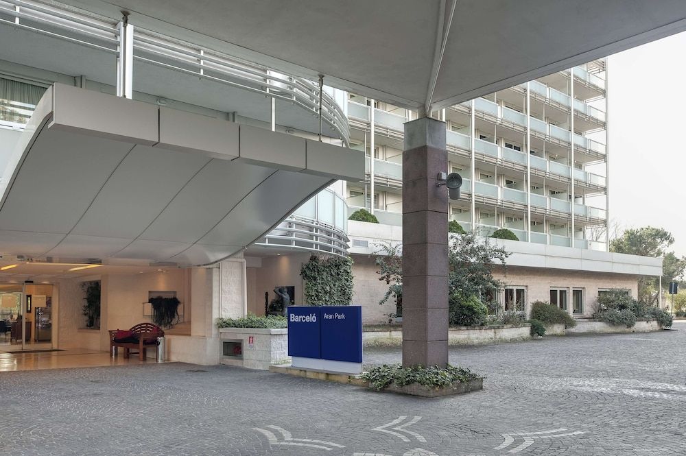 undefined Occidental Aran Park 5