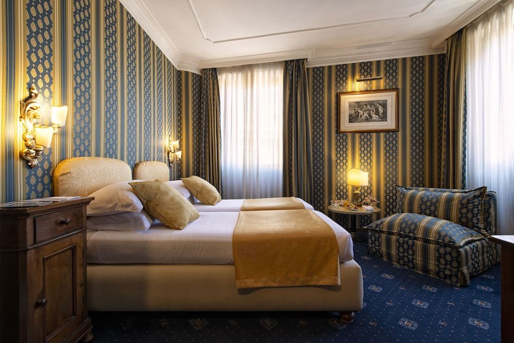 Atlante Star Hotel Standard Double Room 3