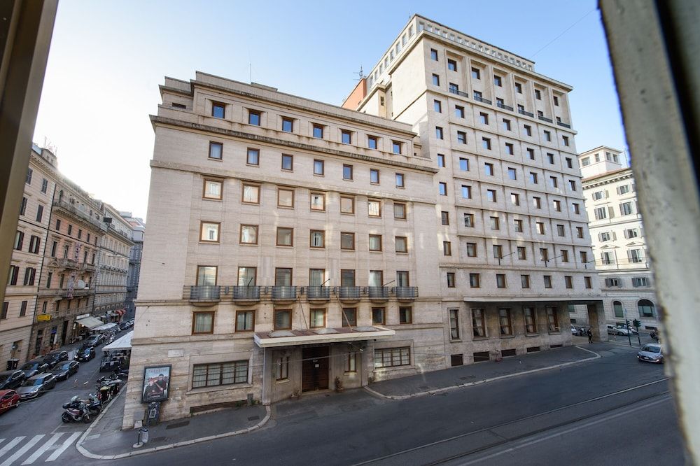 undefined Bettoja Atlantico Hotel 4