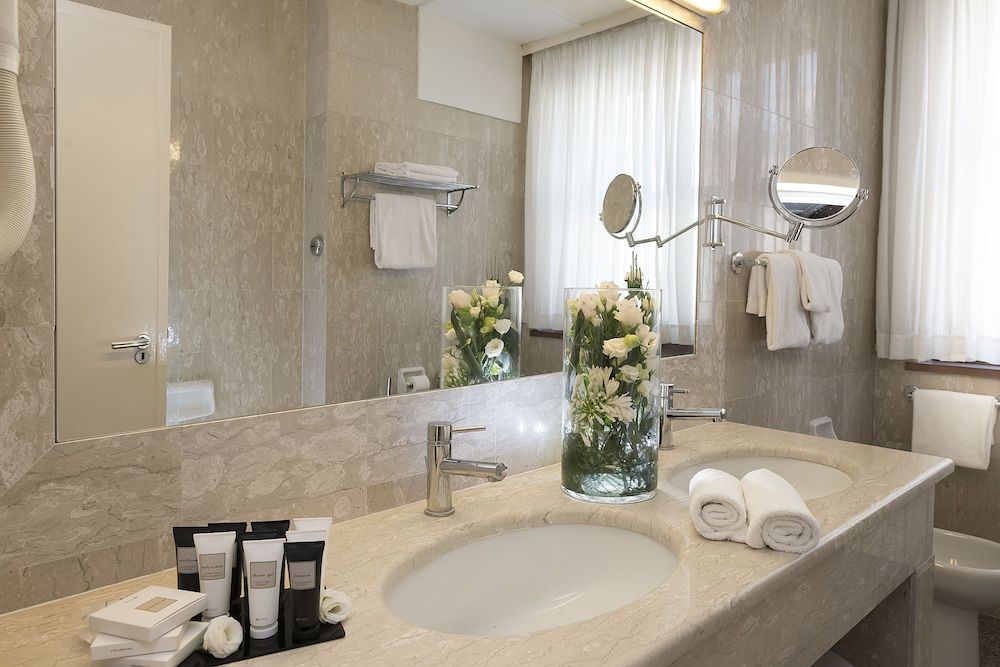 Bettoja Hotel Mediterraneo Superior Double or Twin Room 5