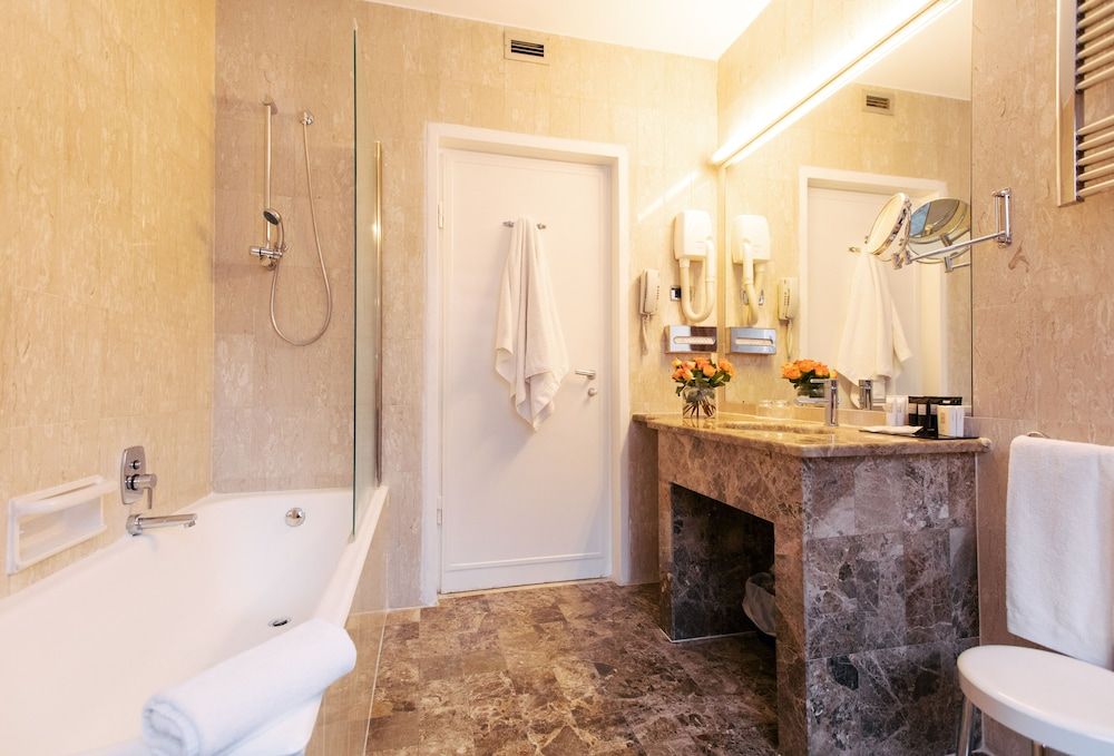 Bettoja Hotel Mediterraneo Superior Double or Twin Room 6