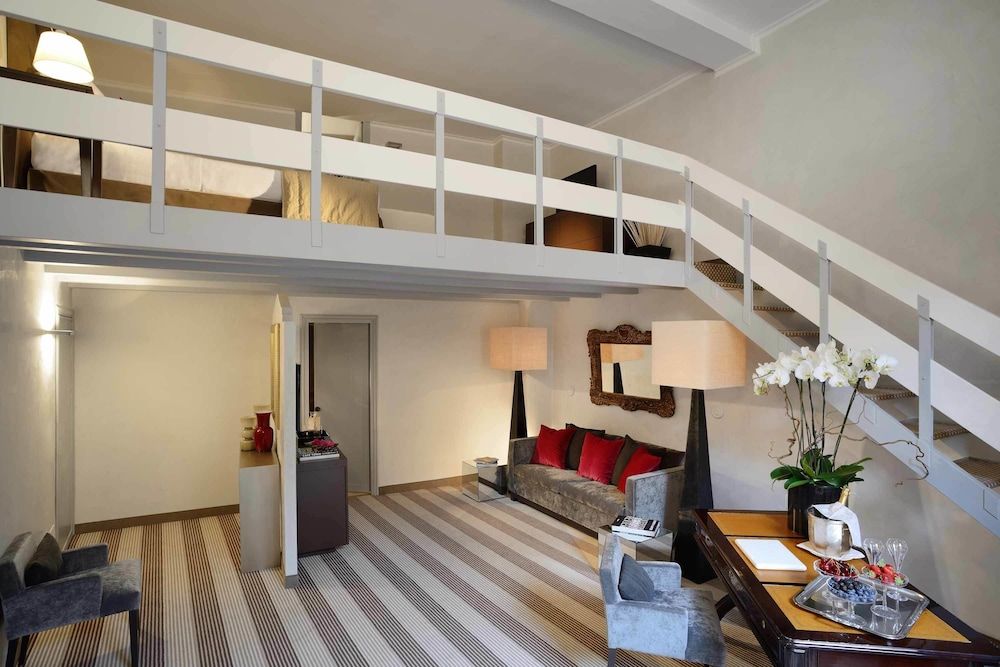 Colonna Palace Hotel