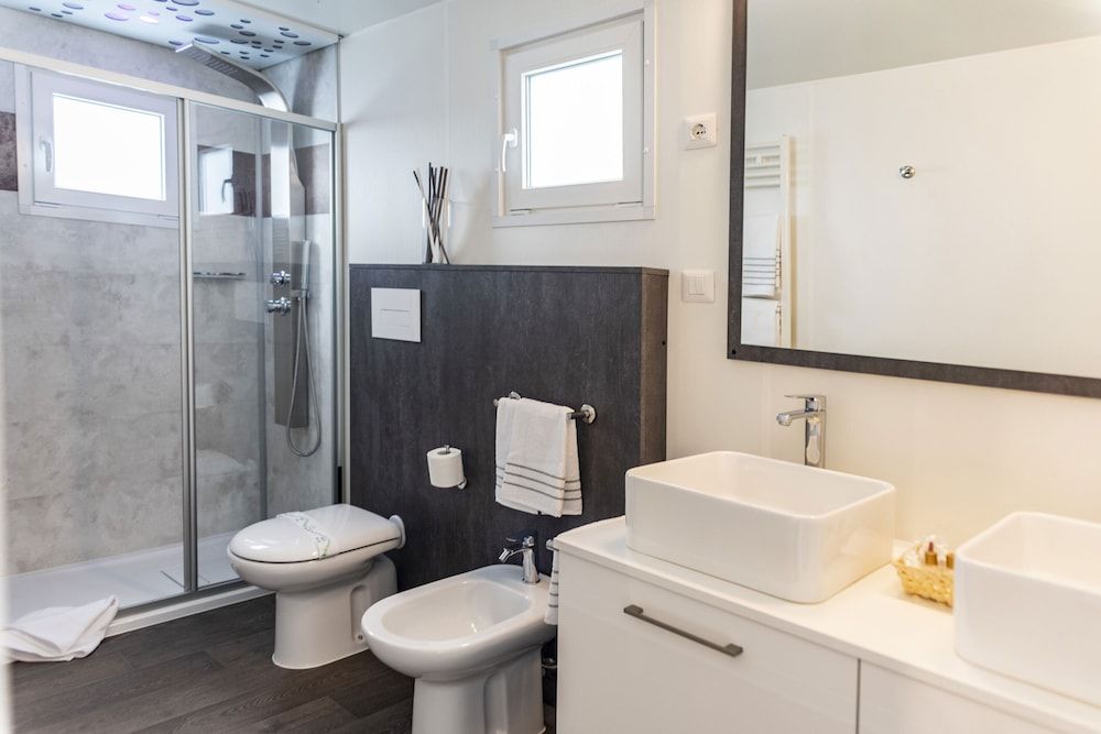 Flaminio Village Bungalow Park - Campground Bungalow (Suite) 4