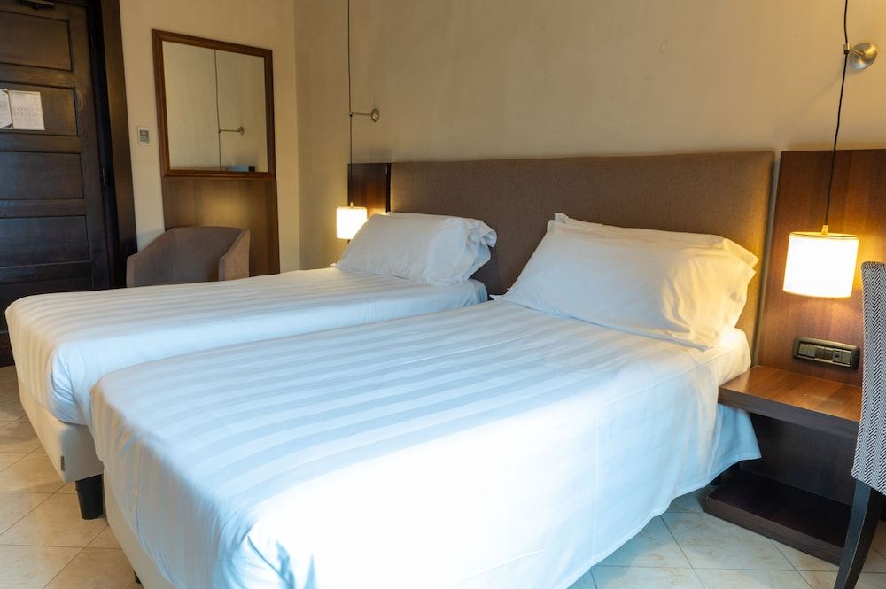 undefined TH Roma - Carpegna Palace