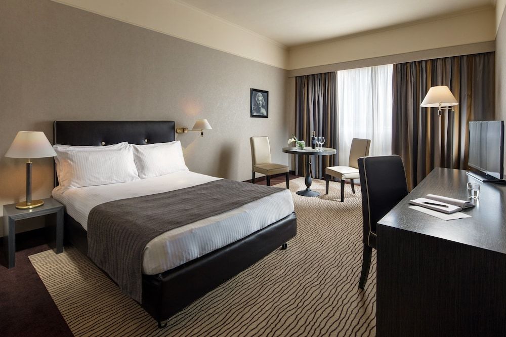 Holiday Inn Rome- Eur Parco Dei Medici by IHG Standard Room, 1 Queen Bed