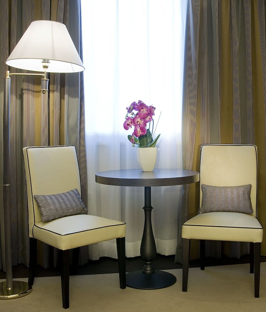 Holiday Inn Rome- Eur Parco Dei Medici by IHG Standard Room, 1 Queen Bed 4