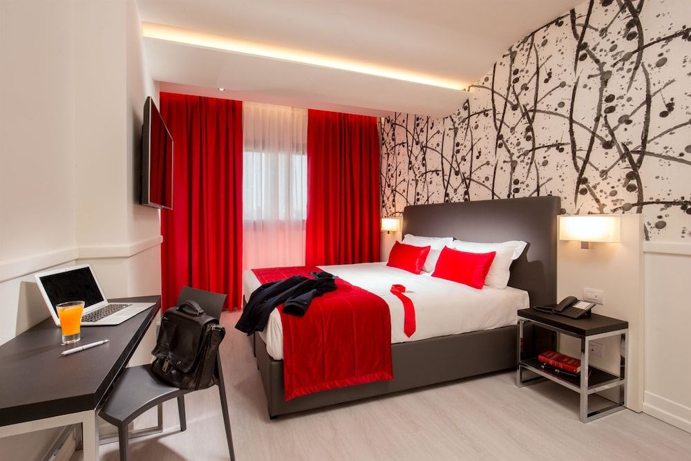 undefined Hotel American Palace Eur 7