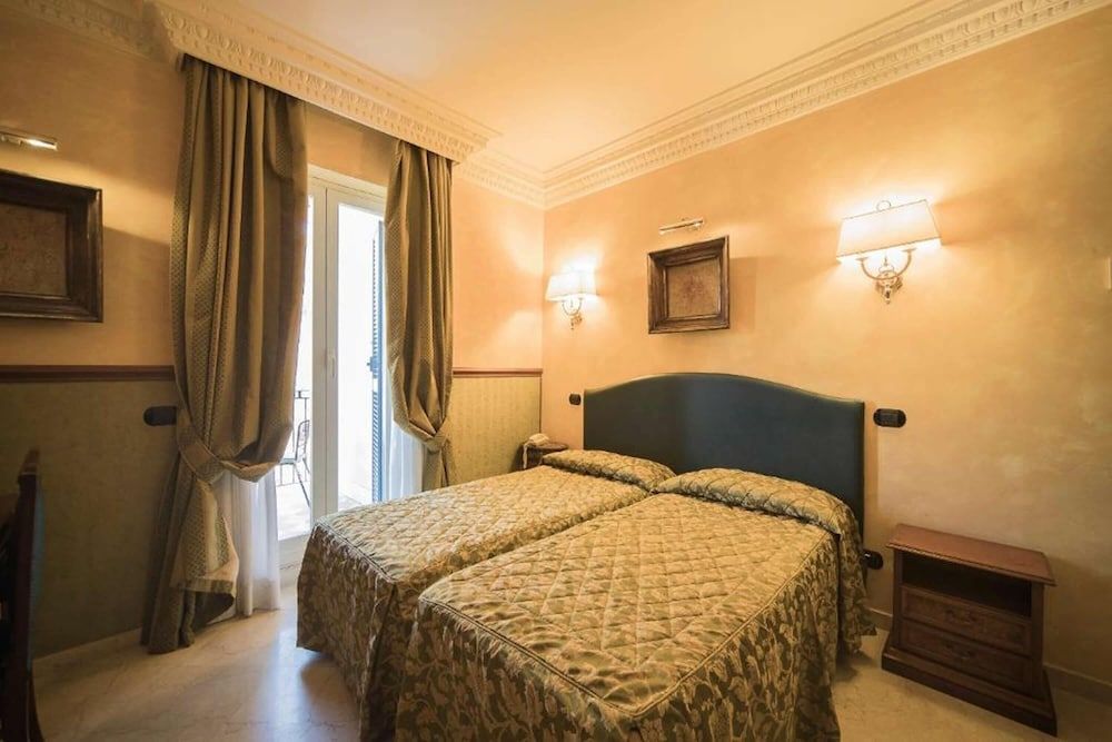 Hotel Donatello Classic Room 4