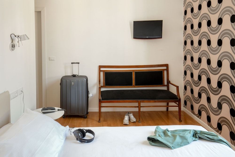 Hotel Emona Aquaeductus Standard Double Room, 1 double bed or 2 single beds 9