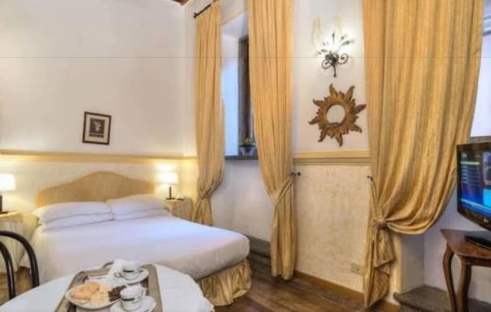 Classic Double Room