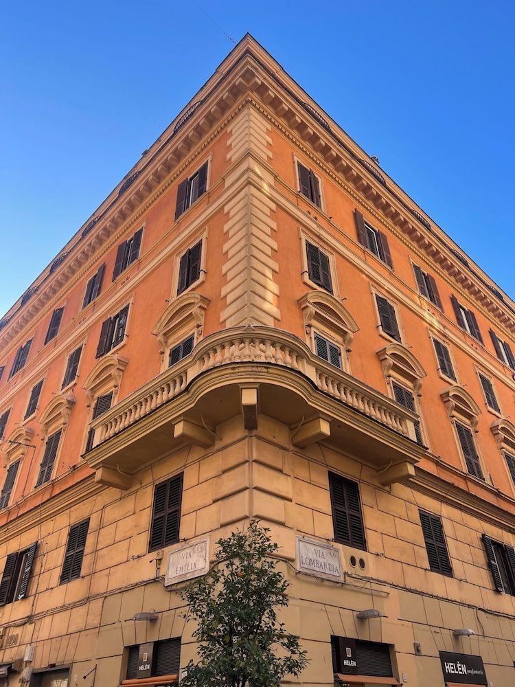 undefined Hotel Garda 6