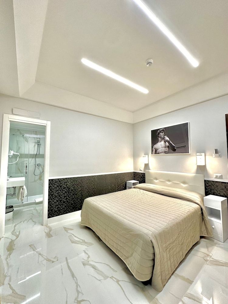 undefined Hotel Garda 4