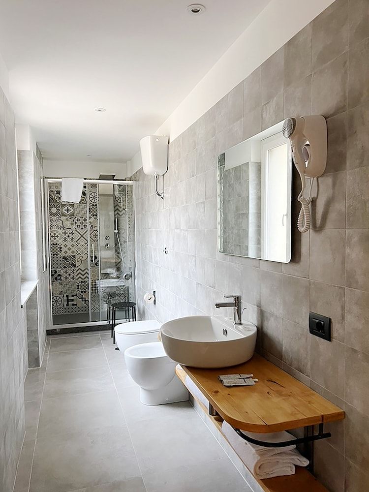 Hotel King Superior Double or Twin Room, Balcony 17