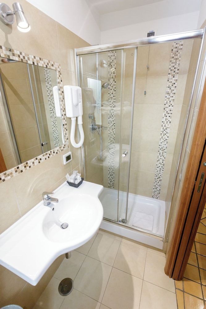 Hotel Lirico Double Room 8