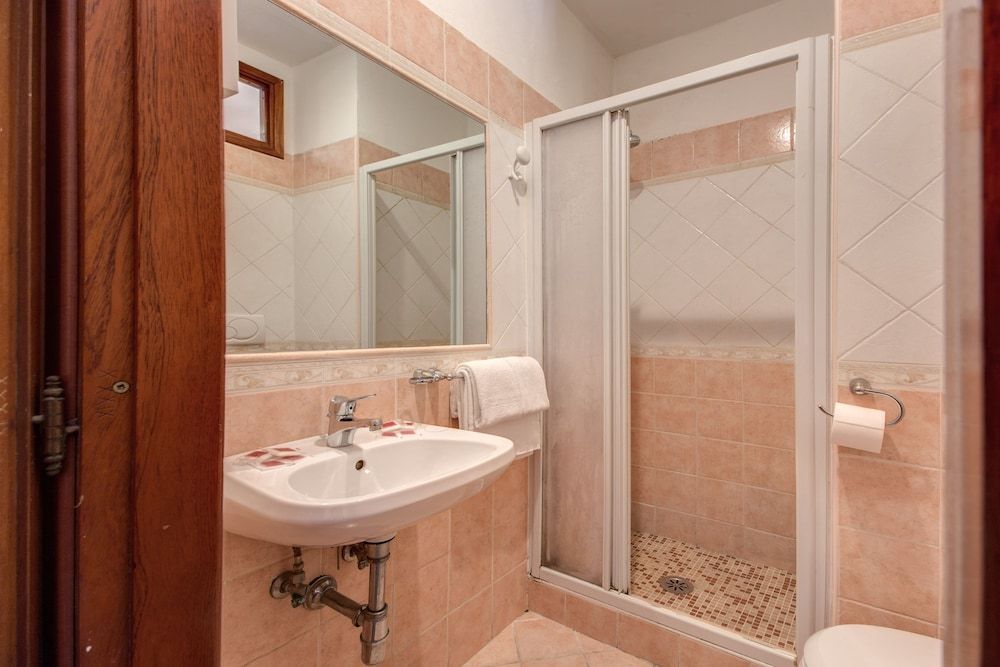 Hotel Planet Basic Double Room 5