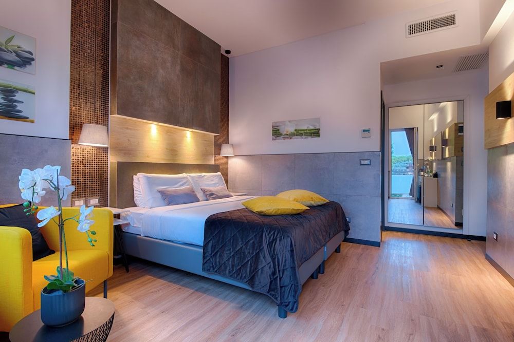 Raganelli Hotel Superior Double with Balcony 2